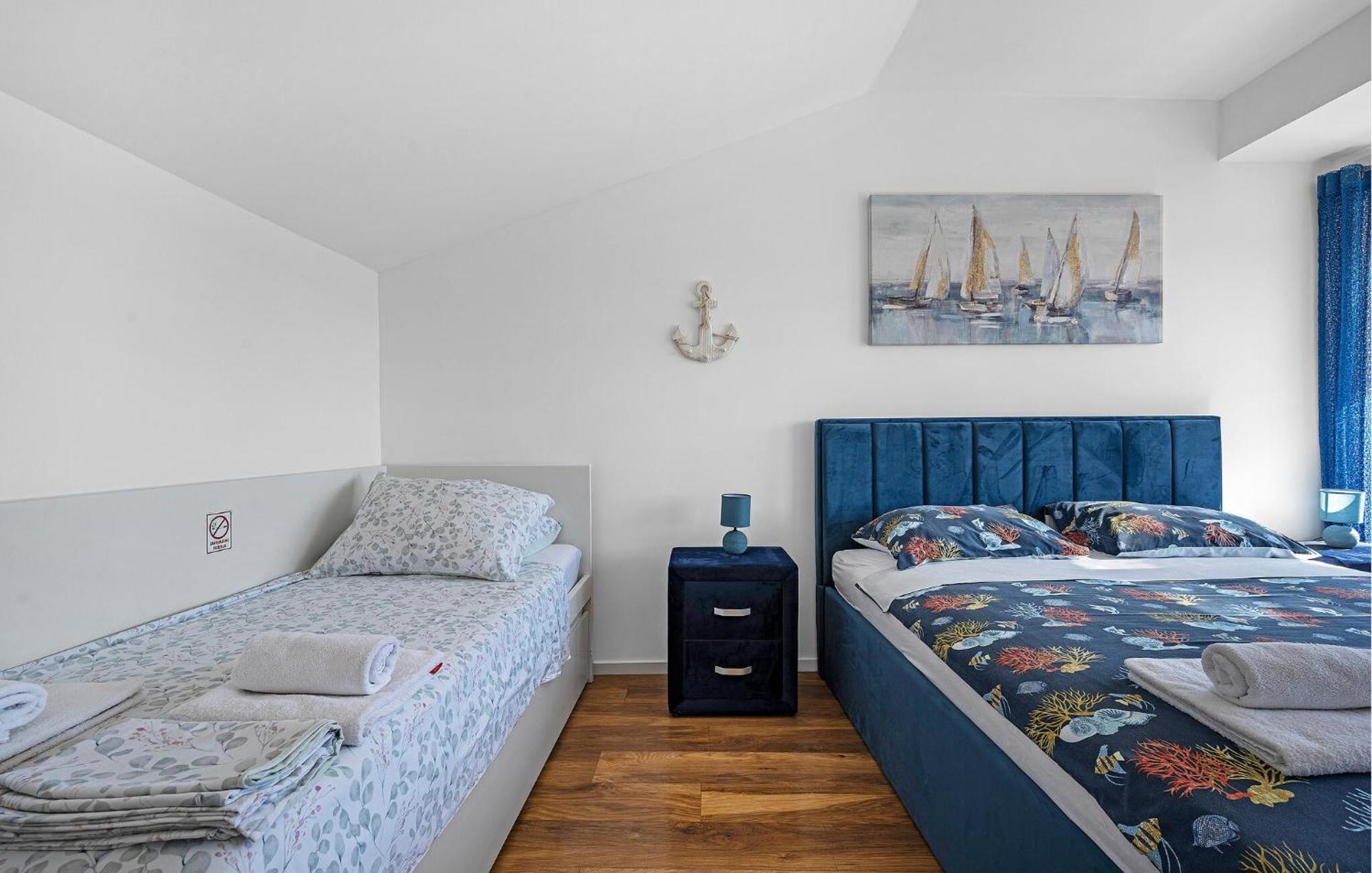 4 Bedroom Stunning Home In Муртер Экстерьер фото